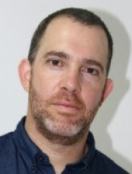 עמית שיניאק